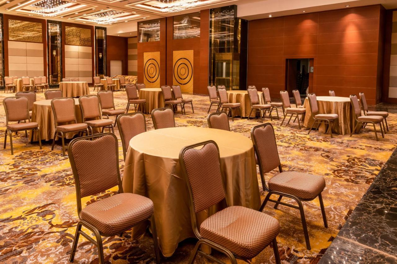 Kay-Em Spectra Hotel チェンナイ エクステリア 写真